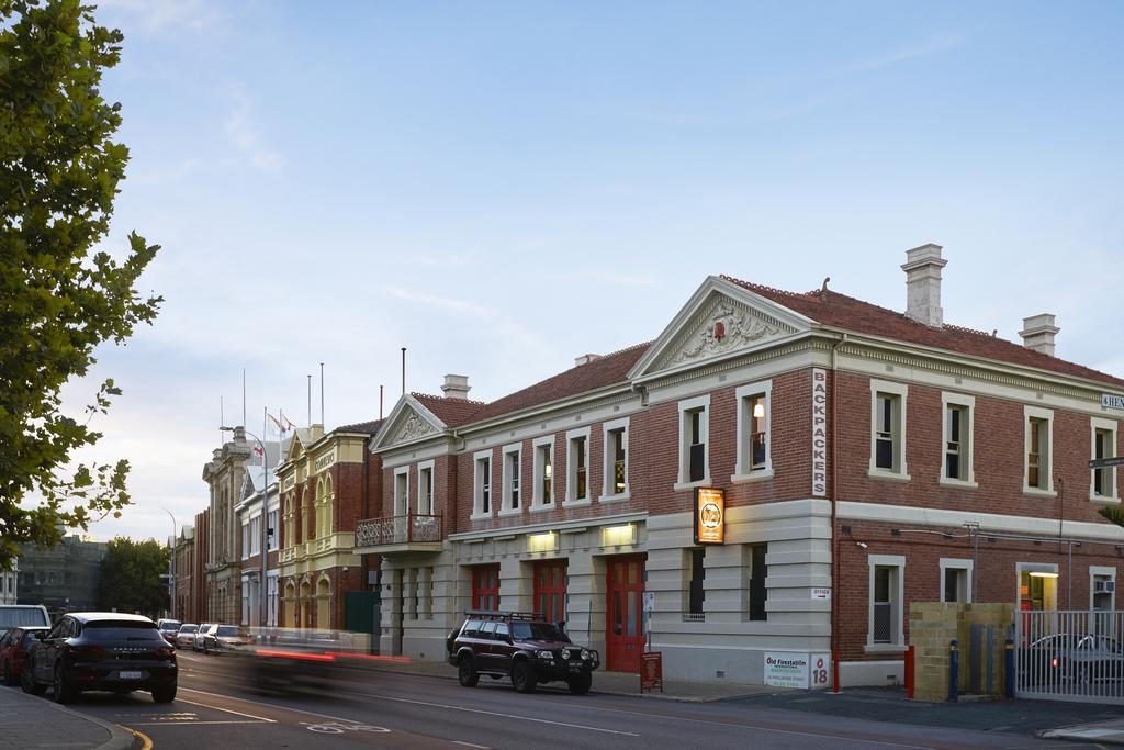 بيت شباب Old Fire Station Backpackers بيرث المظهر الخارجي الصورة