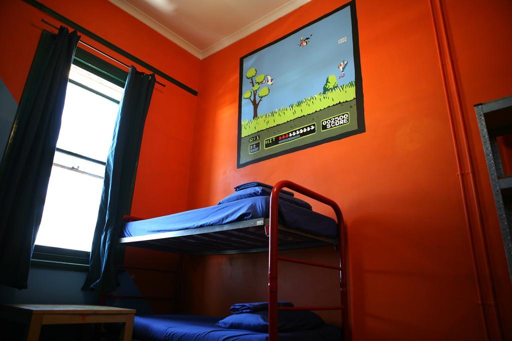 بيت شباب Old Fire Station Backpackers بيرث المظهر الخارجي الصورة